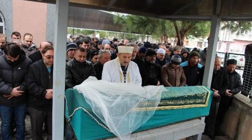 Duvağıyla Uğurlandı