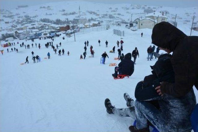 2 Bin Rakımlı Yaylada Kar Fastivali