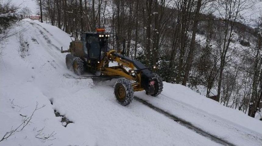 Kar Yağışı Hayatı Olumsuz Etkiliyor