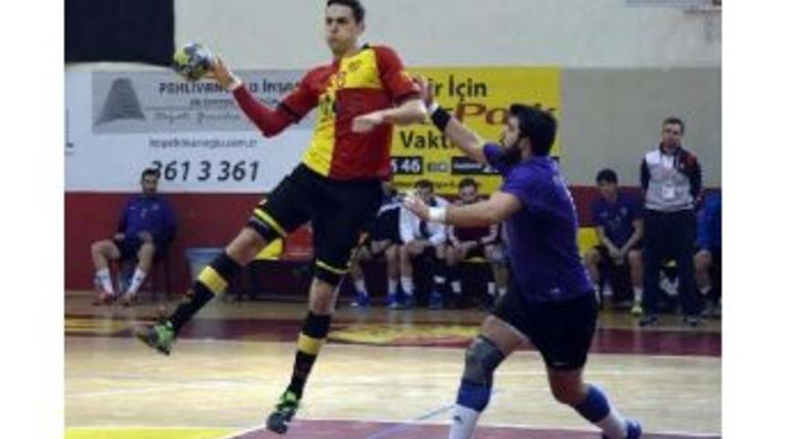 Göztepe-Büyükşehir Belediyesi Ankaraspor: 25-24