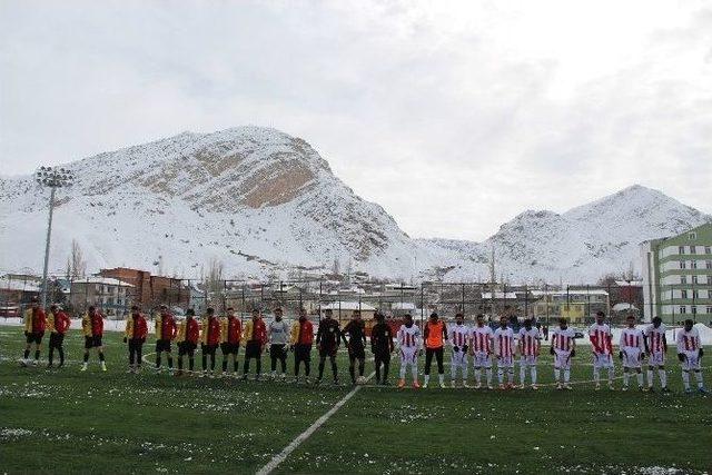 25 Mart Oltuspor, Pasinler’i 3-2 Mağlup Etti