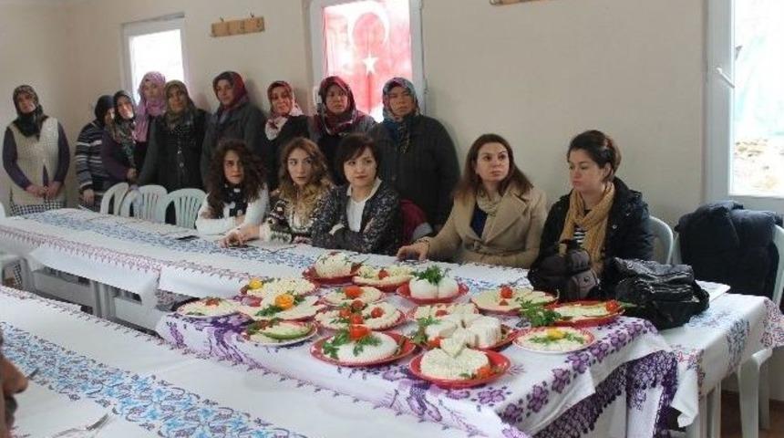 Berk K&ouml;y&uuml;nde Kadınlar Peynir Yapmayı &Ouml;ğrendi