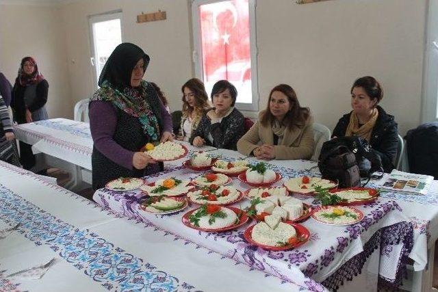 Berk Köyünde Kadınlar Peynir Yapmayı Öğrendi