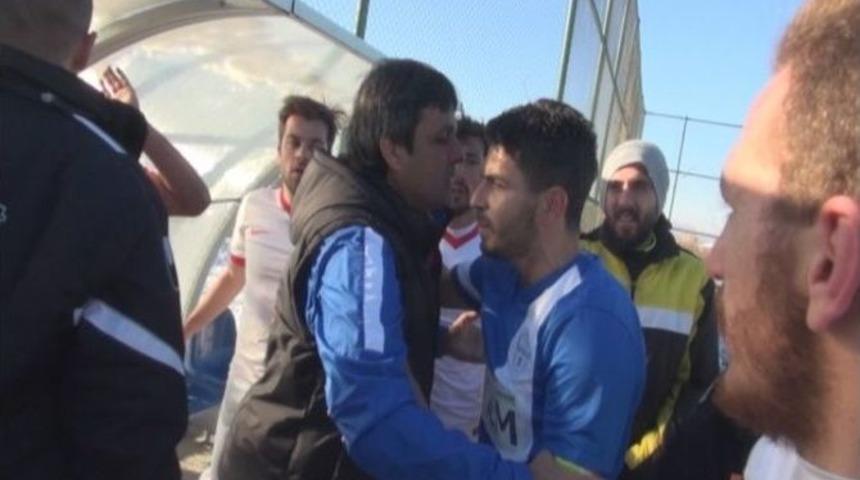 Malatya Derbisinde Kavga &Ccedil;ıktı