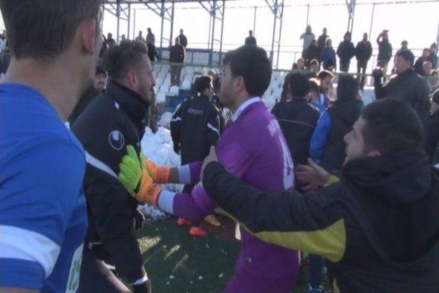 Malatya Derbisinde Kavga &Ccedil;ıktı 1