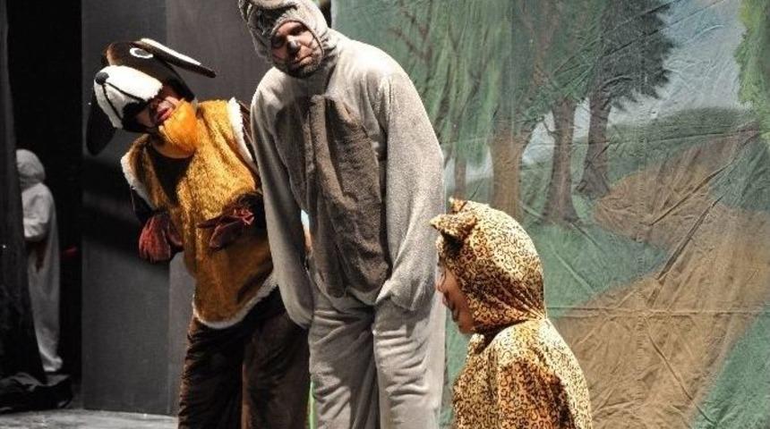 Bilecik Belediyesi&rsquo;nden &Ccedil;ocuklara Anlamlı Yeni Yıl Hediyesi