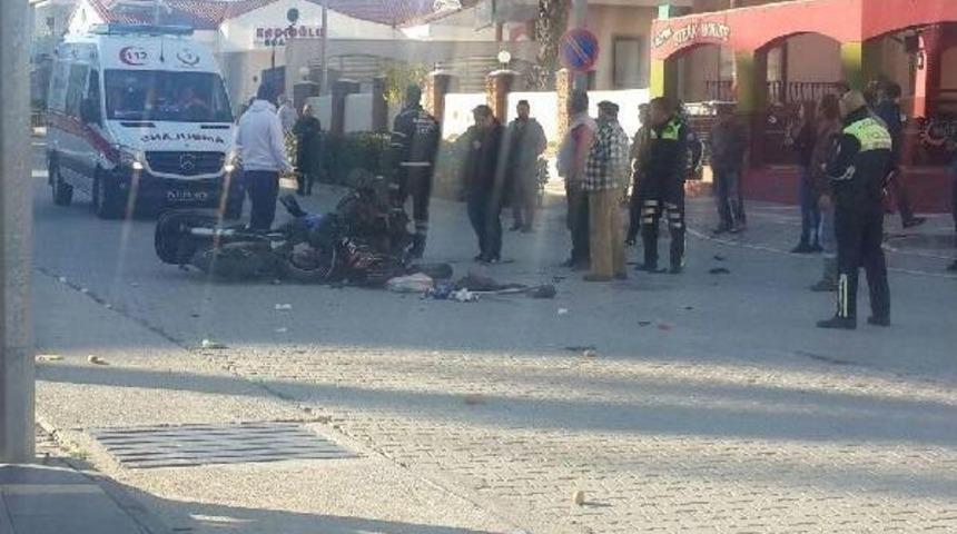 Elektrikli Bisikletle Motosiklet &Ccedil;arpıştı: 1 &Ouml;l&uuml;; 1 Yaralı