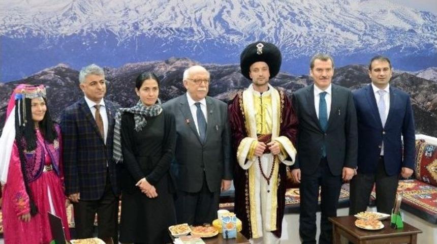 Bakan Avcı Emıtt Fuarında Ağrı Standını Ziyaret Etti