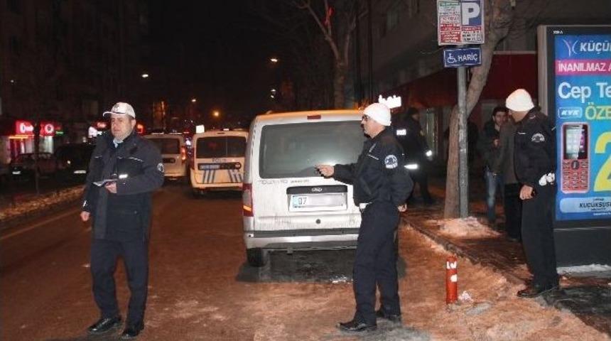 Niğde Emniyet M&uuml;d&uuml;rl&uuml;ğ&uuml; Yakınında Ş&uuml;pheli Ara&ccedil; Paniği