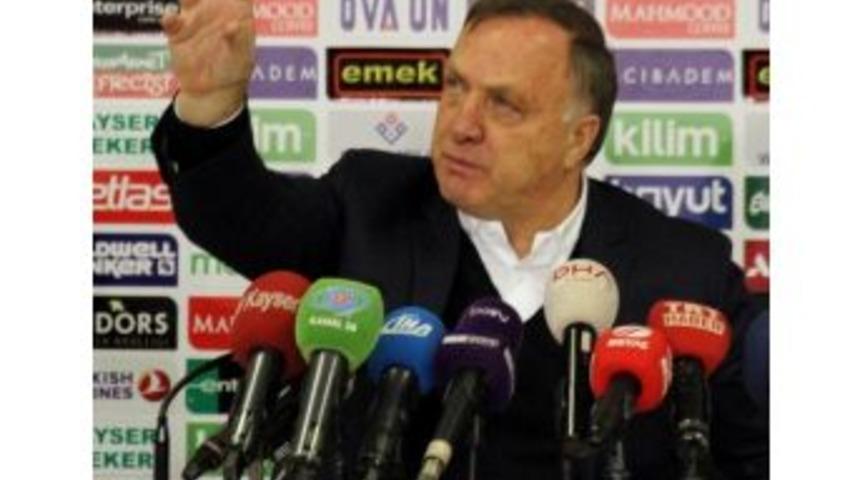 Advocaat: "nasıl Devam Edeceğimizi D&uuml;ş&uuml;nmeliyiz"