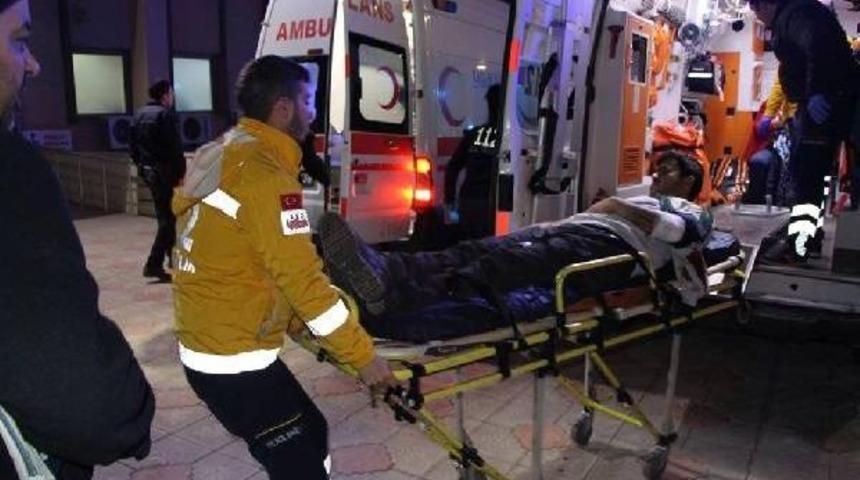 Sincik&rsquo;Te Referandum Kavgası: 10 Yaralı, 12 G&ouml;zaltı