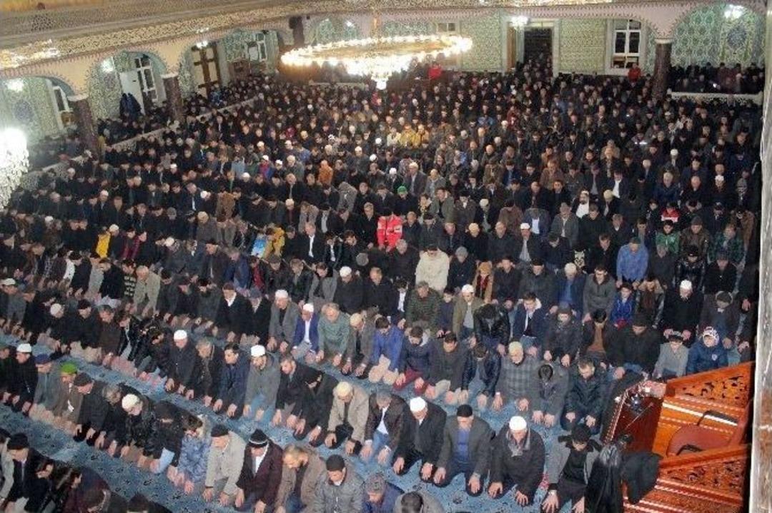 Şehit Fethi Sekin İ&ccedil;in Mevlit Okutuldu