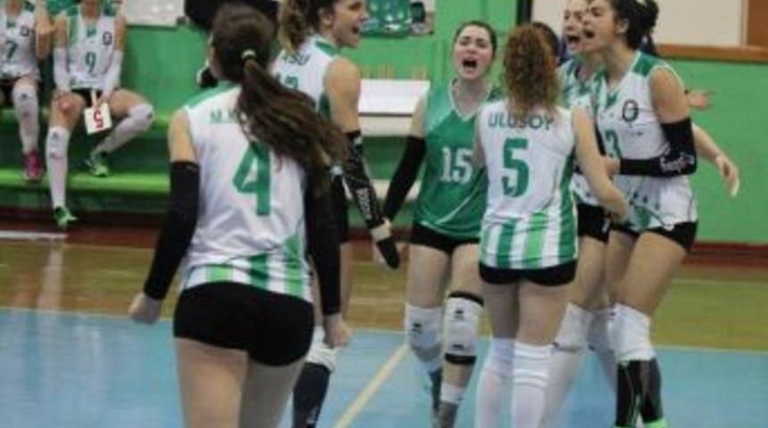 Salihli Belediyespor, İzmir&rsquo;de Coştu