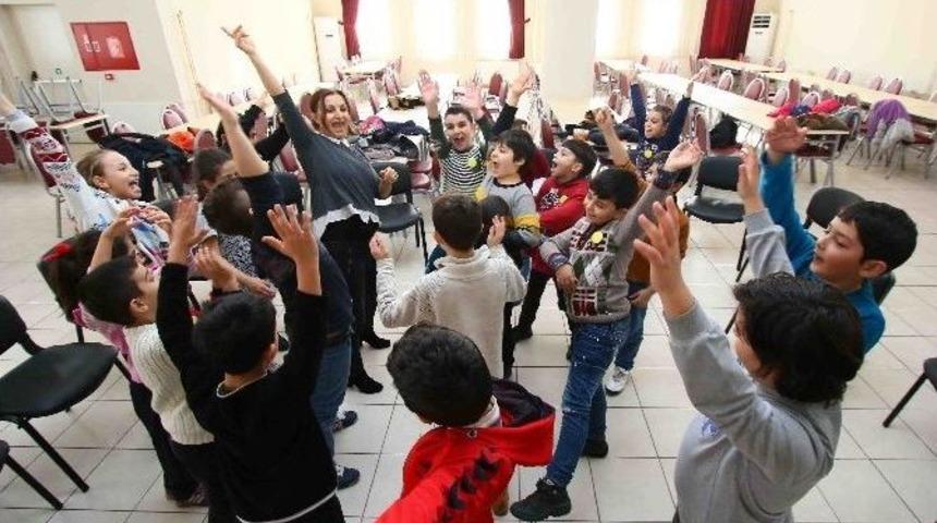 Bayraklı&rsquo;da S&ouml;mestr Kurslarına B&uuml;y&uuml;k İlgi