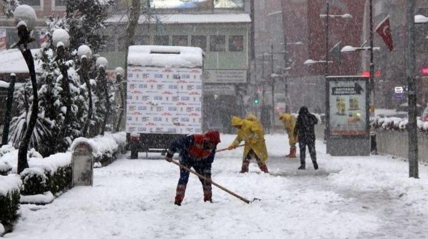 Rize&rsquo;de Yoğun Kar 346 K&ouml;y Yolunu Ulaşıma Kapattı