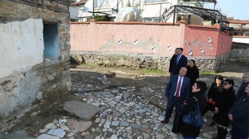 Başkan &Ouml;zakcan, Memiş Ağa Konağı&rsquo;nı Ziyaret Etti