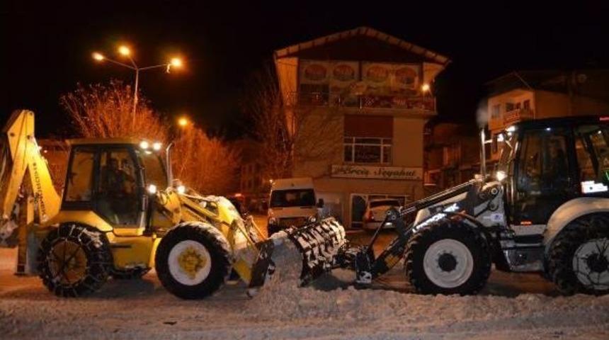 Adilcevaz&rsquo;Da Karla M&uuml;cadele &Ccedil;alışması