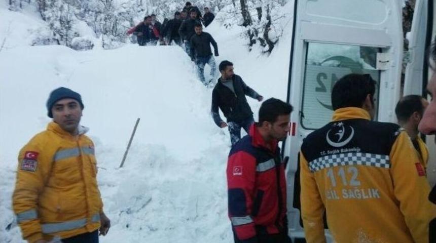 &Ccedil;ığ Altında Kalanlar Defnedildi