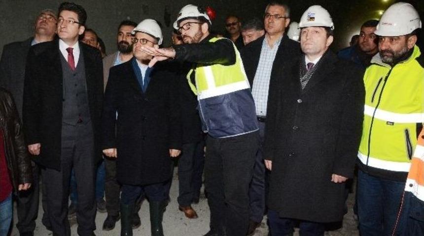 Turan, &Ccedil;anakkale-izmir Karayolunda Yapılan T&uuml;nel İnşaatını Gezdi