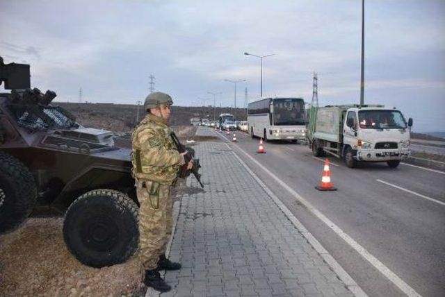 İzmir'de 270 Sanıklı Fetö Davası Başladı