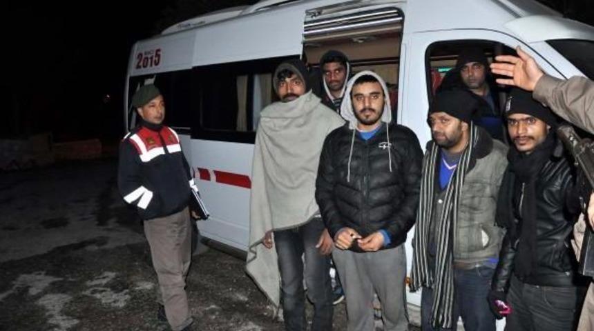 Ayvacık'ta 118 M&uuml;lteci Yakalandı