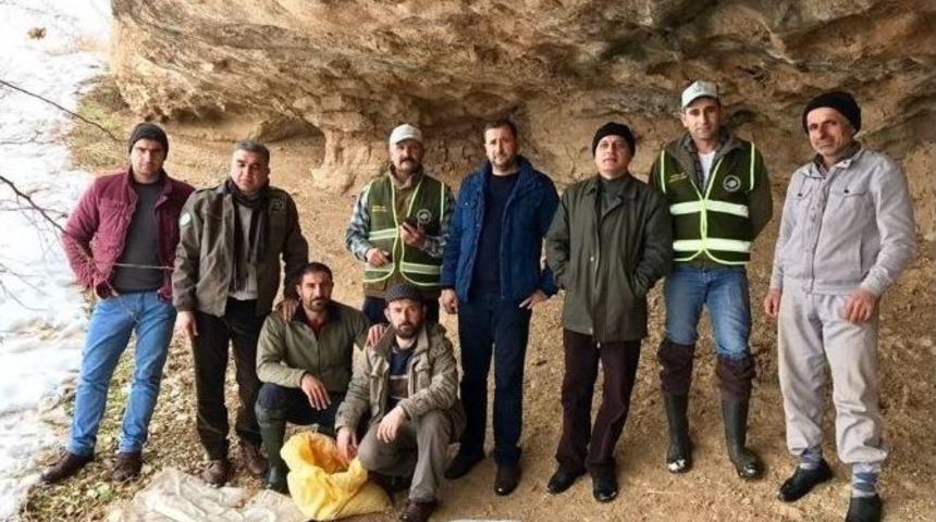 Keklikler İ&ccedil;in Doğaya Yem Bırakıldı