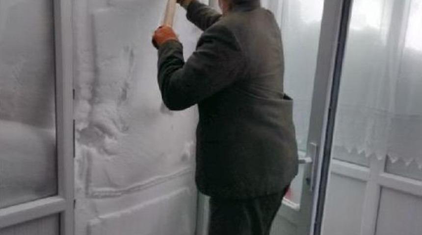 &Ccedil;ığ D&uuml;şt&uuml;, Karlıova- Yedisu Yolu Kapandı