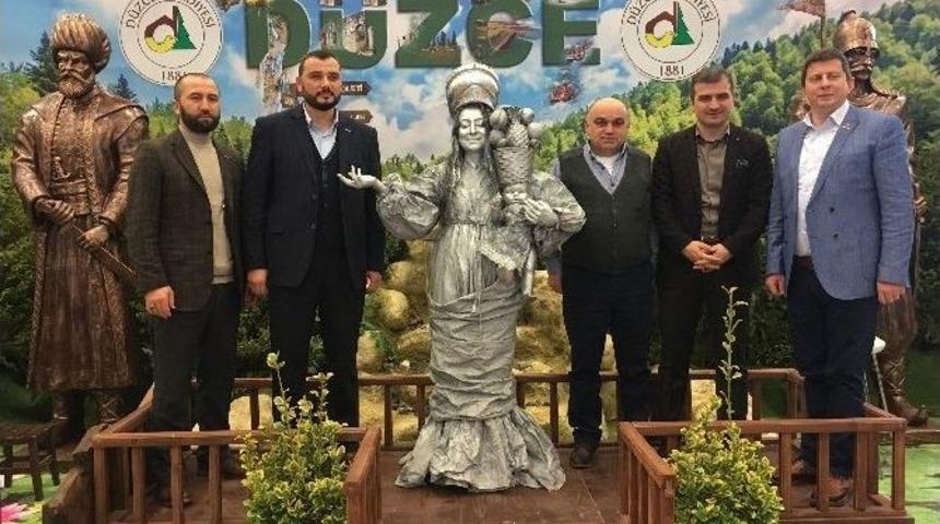 M&uuml;siad D&uuml;zce Y&ouml;netimi Emit Fuarını Gezdi