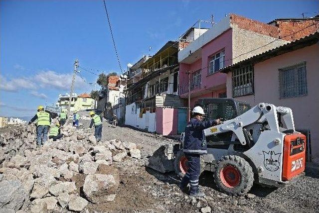 İhale İptal Edildi, Çöken Duvarı Belediye Ekipleri Ördü