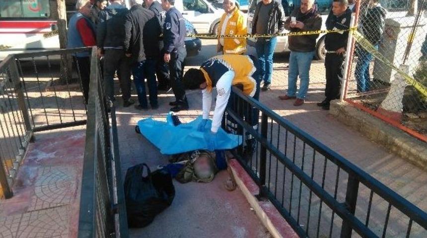 Yolda Yürürken Kalp Krizi Geçiren Yaşlı Kadın Hayatını Kaybetti