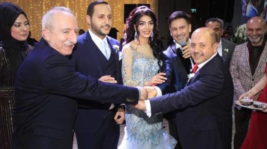 İzzet Yıldızhan: "dinamik Bir T&uuml;rkiye I&ccedil;in Oyum 'evet' Olacak"