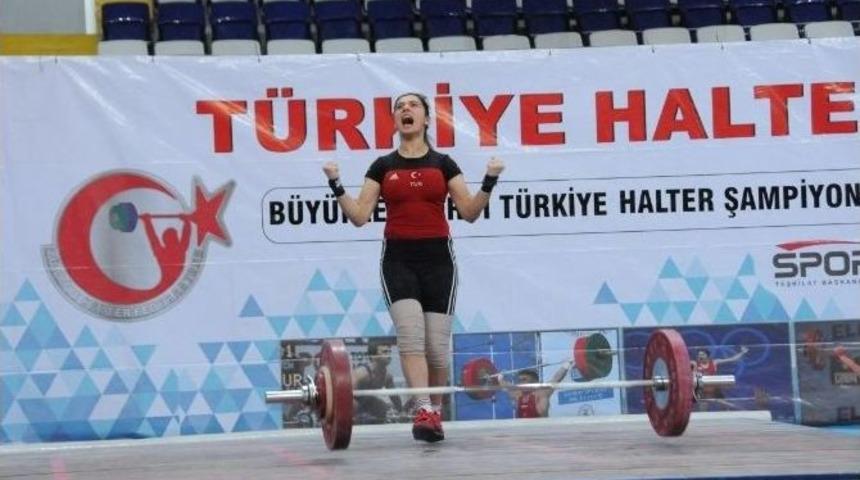 Halter Takımı Kayseri’ye Madalya İçin Gidiyor