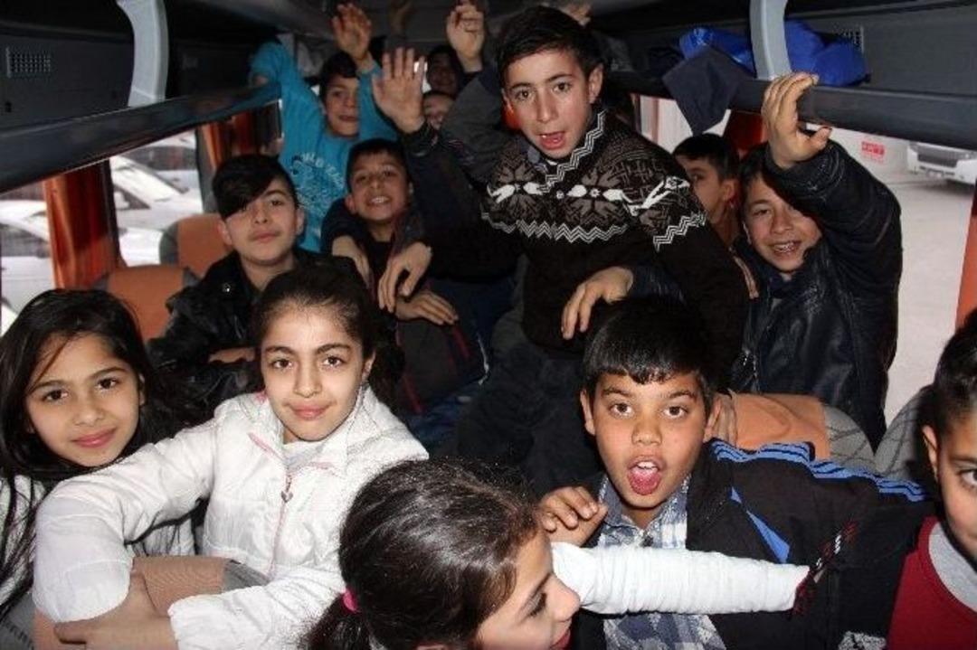 &Ccedil;ocukların "osman Amcası" Bu Kez Hayvanat Bah&ccedil;esine G&ouml;t&uuml;rd&uuml;