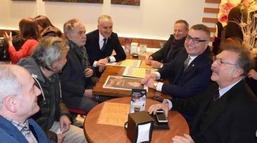 Başkan Kesimoğlu &ldquo;yılın Sanat Dostu Belediye Başkanı&rdquo; Se&ccedil;ildi