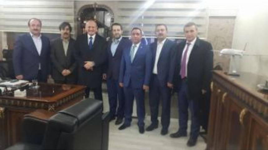 Başkan Keleş, Hakkari Heyeti İle Bir Araya Geldi