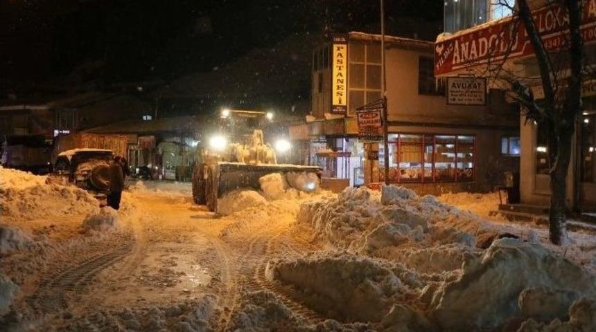 Bitlis Belediyesinden Kar Mesaisi