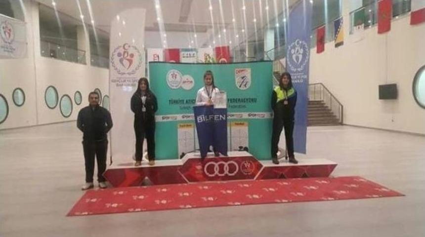 Bilfen Sporcusu Havalı Silahlar T&uuml;rkiye Kupasında Şampiyon Oldu