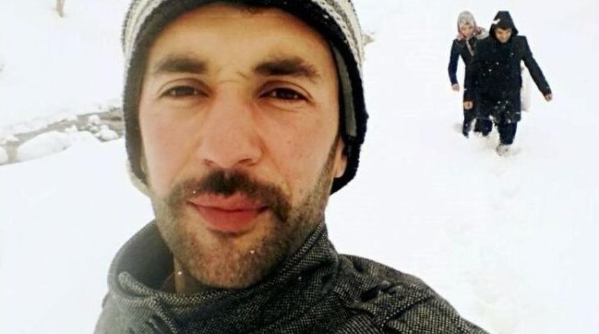 U&ccedil;ağa Yetişmek İ&ccedil;in Karlı Yolda 4 Saat Y&uuml;r&uuml;d&uuml;ler