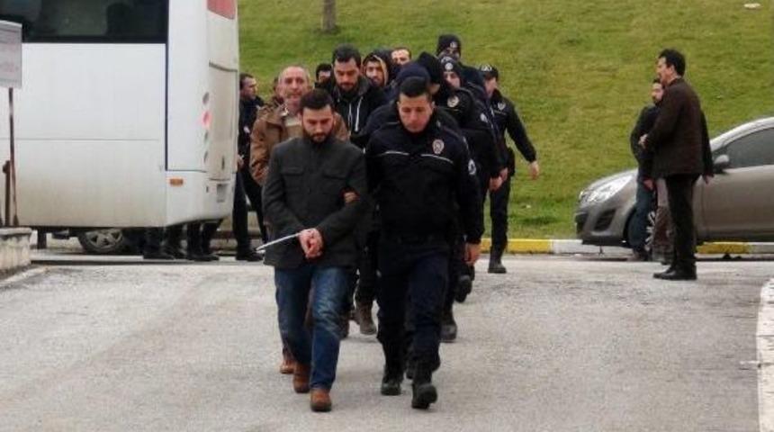 Sakarya'da Meslekten Ihra&ccedil; Edilen 13 Polis Adliyeye Sevk Edildi
