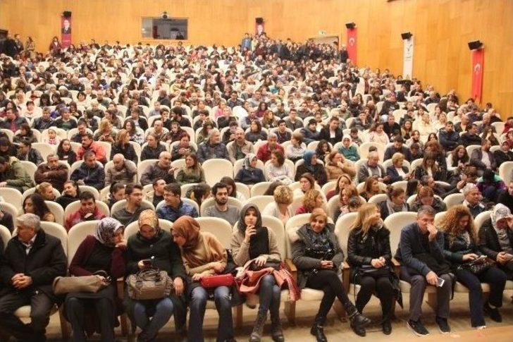 ’pijamalı Adamlar’ Manavgat’ı Kahkahaya Boğdu G1