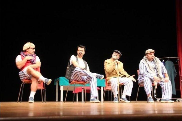 ’pijamalı Adamlar’ Manavgat’ı Kahkahaya Boğdu G4