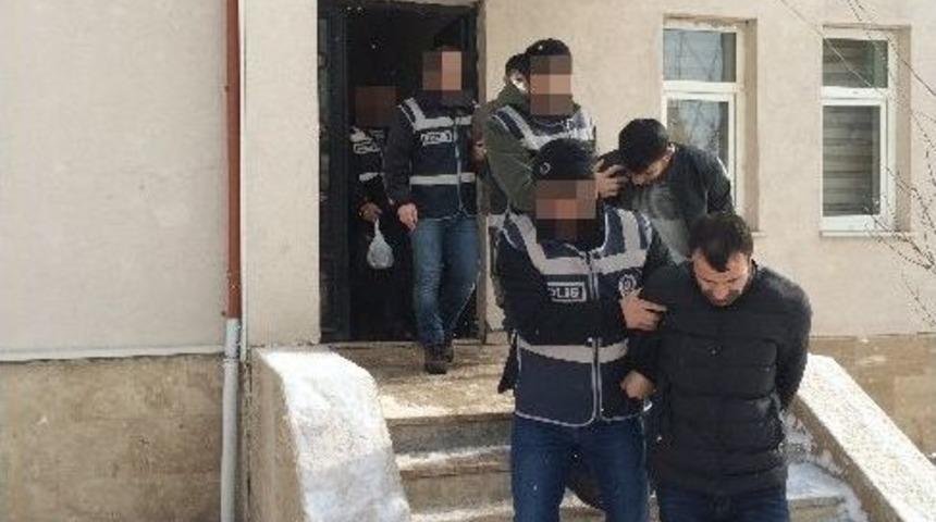 Van&rsquo;da Asayiş Operasyonu: 7 G&ouml;zaltı