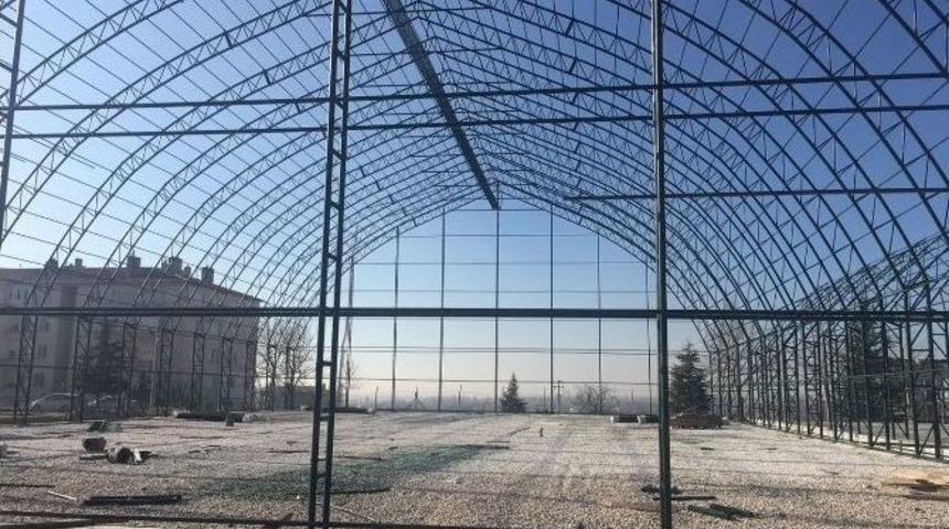 Niğde Belediyesinin, Spor Kompleksi İnşaatı Hızla İlerliyor