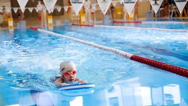 Şehitkamil’de Yüzücüler Küçük, Geleceğe Yatırım Büyük