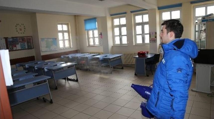 Okul Ve Camilerde Dezenfeksiyon &Ccedil;alışması Yapıldı