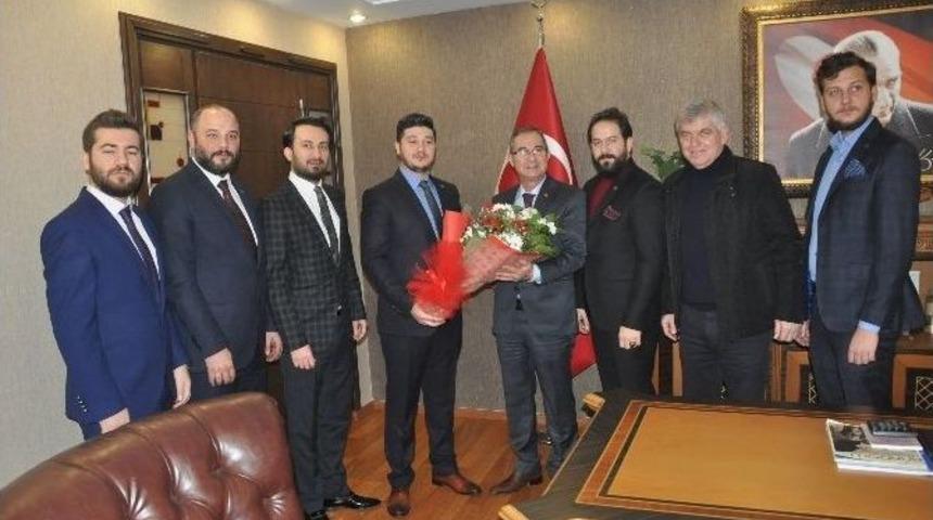 Magiad Şehrin B&uuml;y&uuml;kleriyle İstişare Halinde