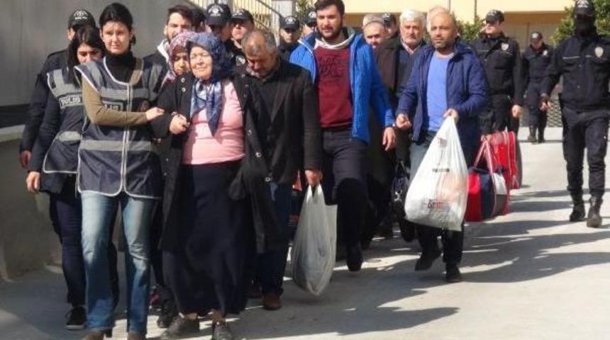 Mersin'de Fetö Şüphelileri Adliyeye Sevk Edildi