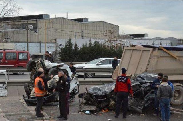 Gebze'de Kamyon Dehşeti: 1 Ölü, 18 Yaralı