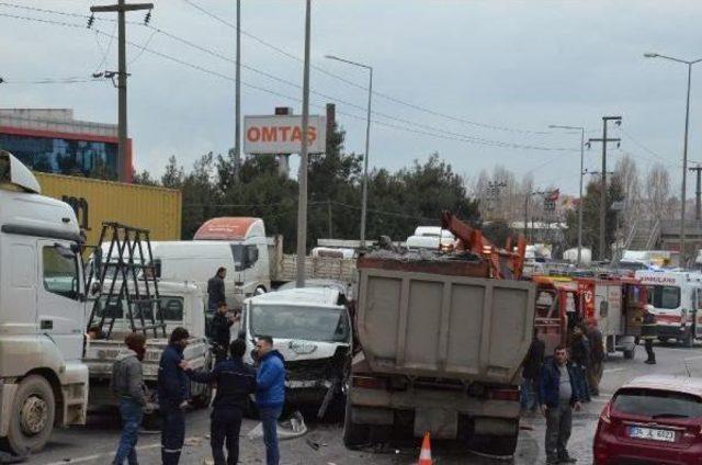 Gebze'de Kamyon Dehşeti: 1 Ölü, 18 Yaralı