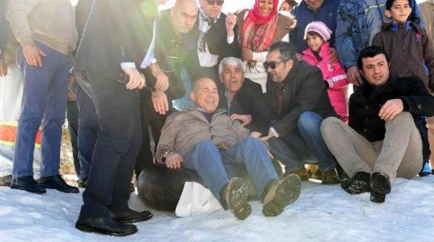 Başkan S&ouml;zl&uuml;, Karda Lastikle Kaydı